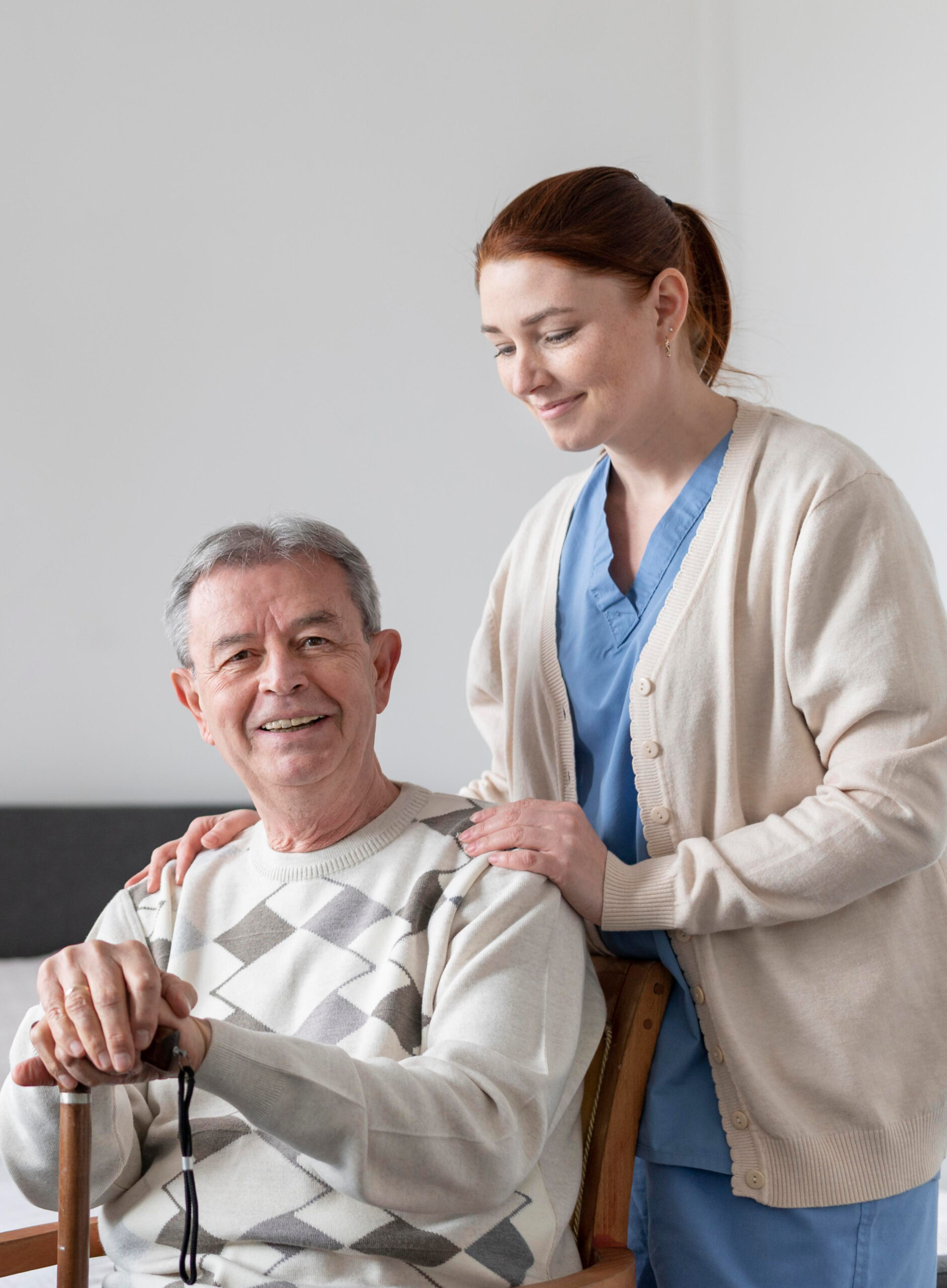 mediums-hot-smiley-people-indoors (1)